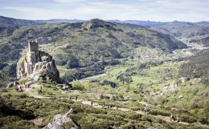 Désaignes est un territoire agricole dans ce pays de moyenne montagne très vallonné, allant de 300 à 1100 mètres d’altitude.