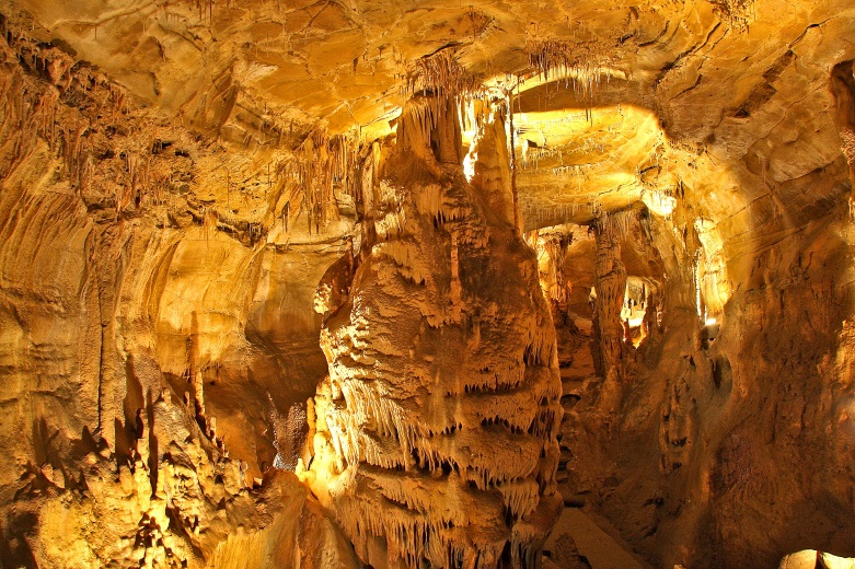 On the archaeological site of Soyons are caves